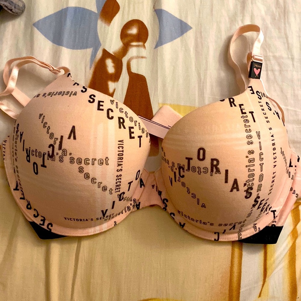 Victoria’s Secret Tshirt Push Up Bra